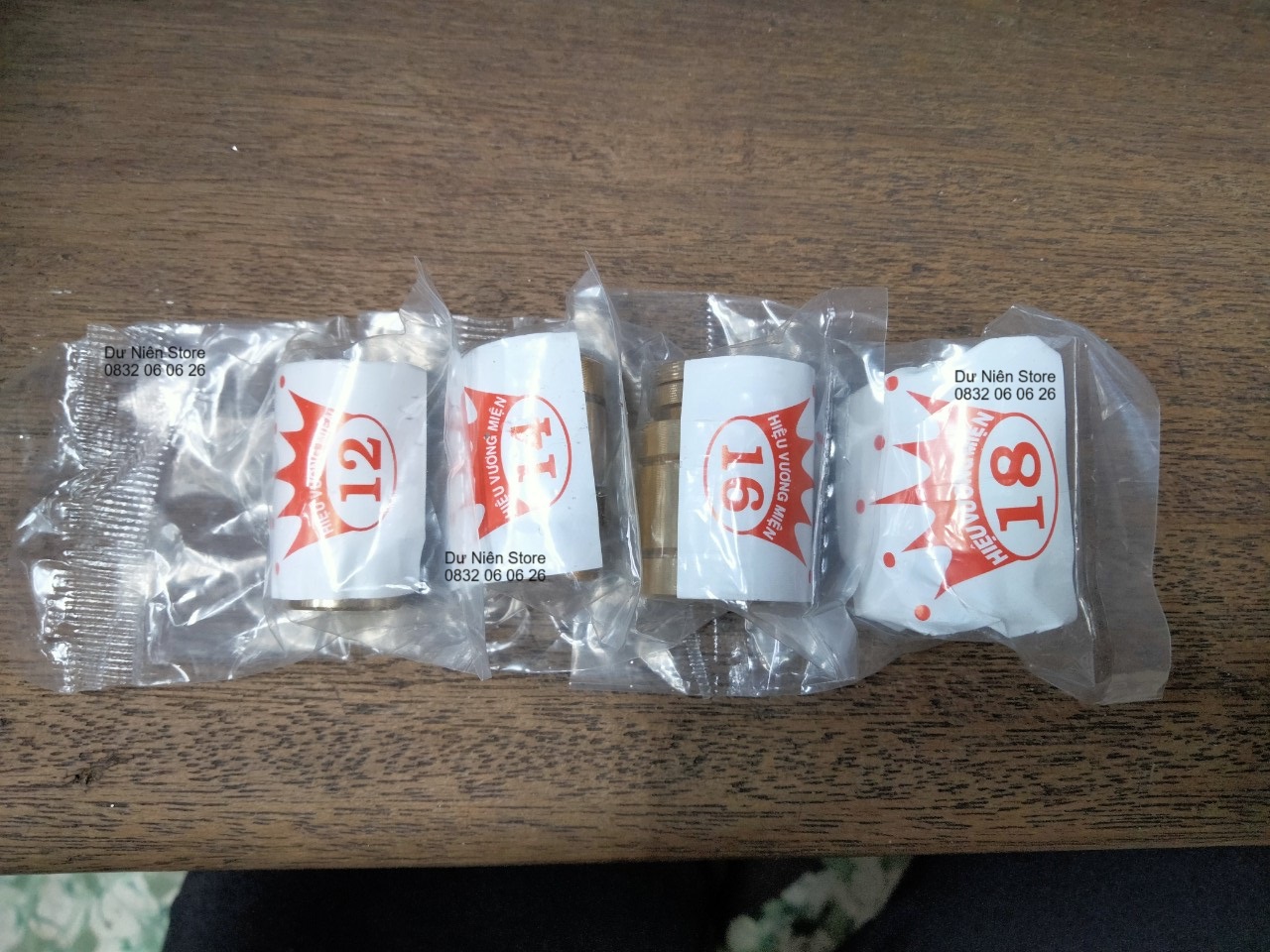 Khuôn đóng nút bọc vải đủ size.