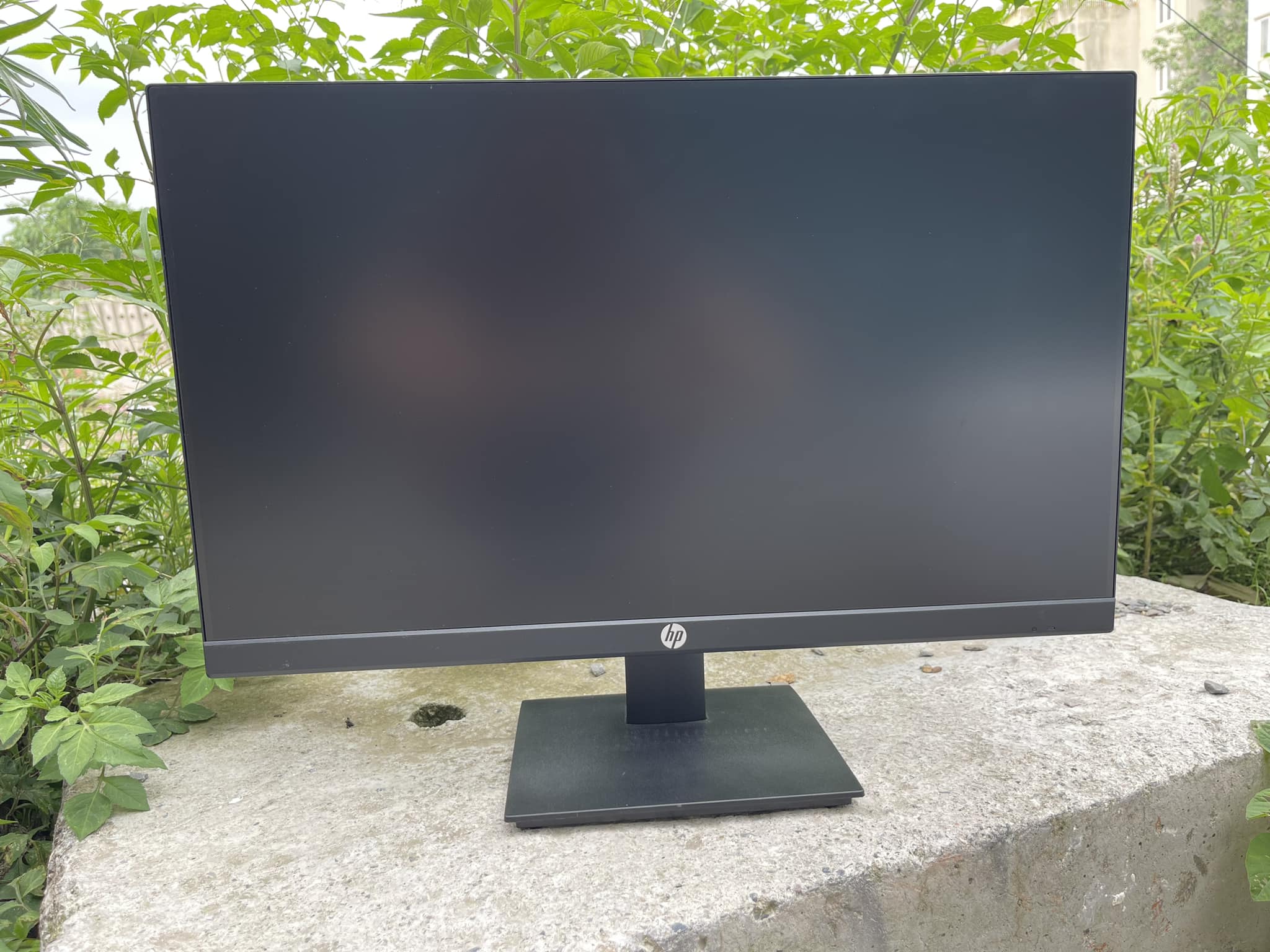 Màn hình hp 24 inch p24 g4 / full hd 1920 x 1080p / tấm nền ips / hàng đã qua sử dụng còn như mới.