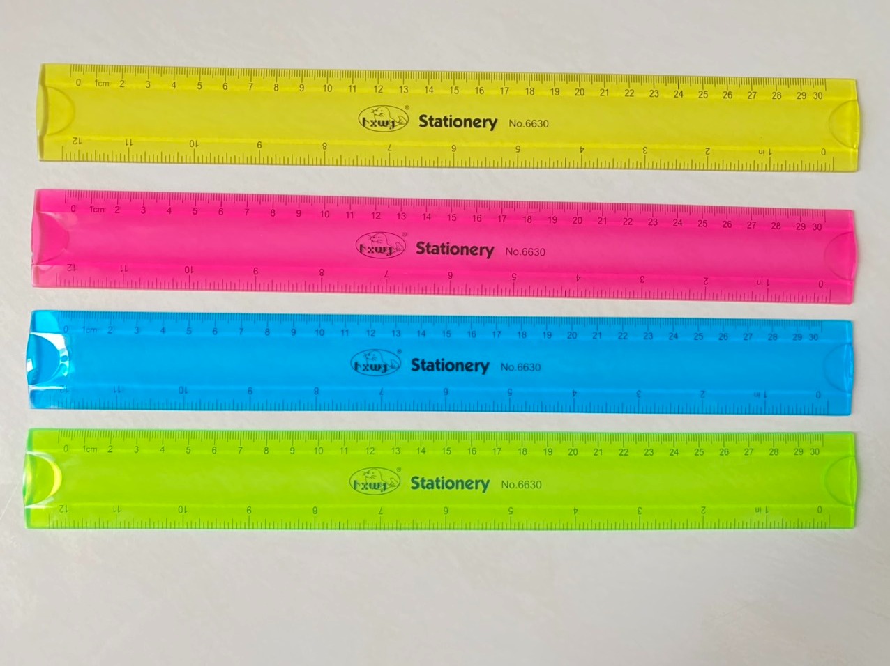 [HCM]Thước dẻo dài 30cm-màu sáng