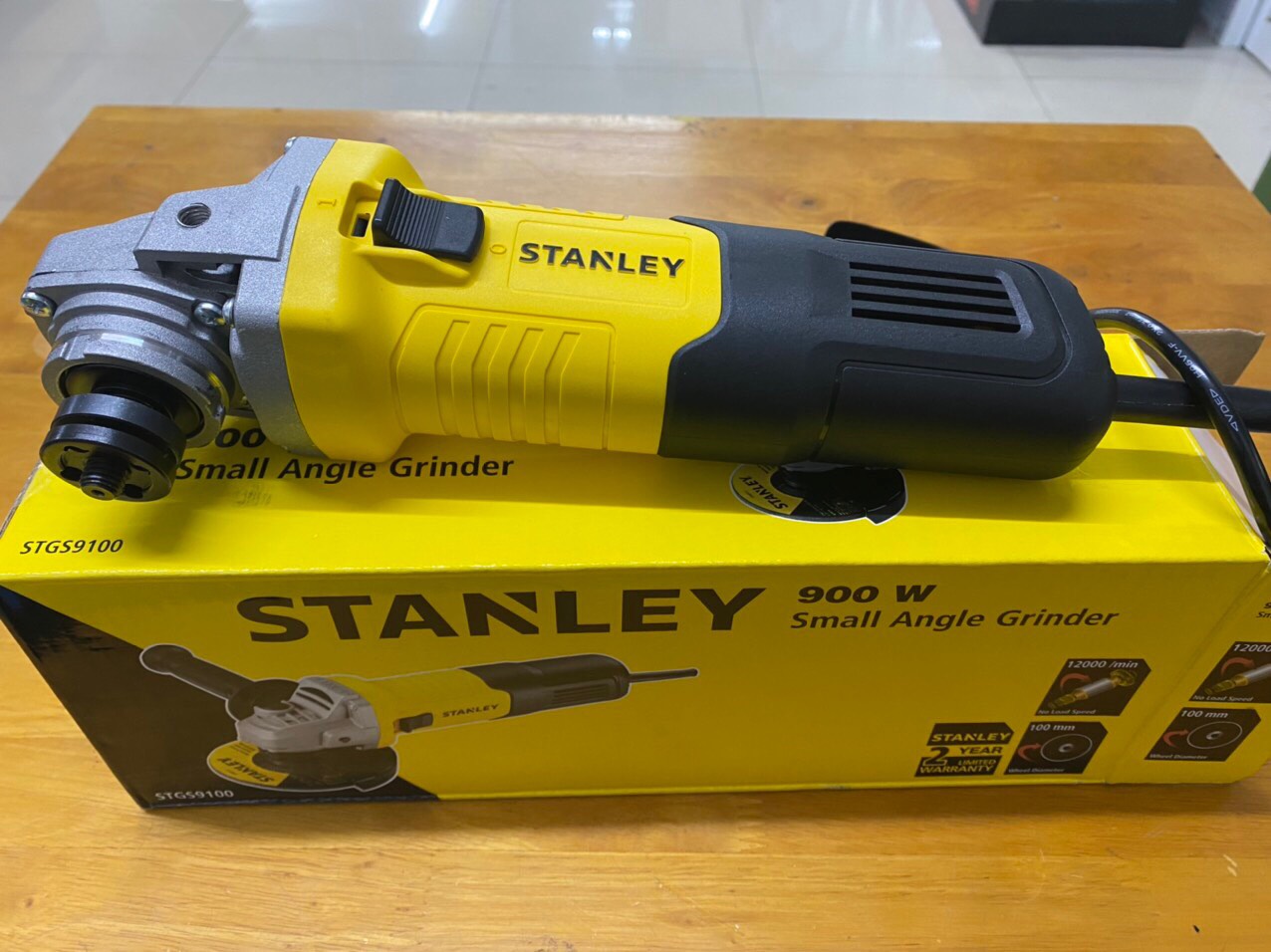 Chính hãng - máy mài góc cầm tay 900w stanley stgs9100 đĩa 100mm