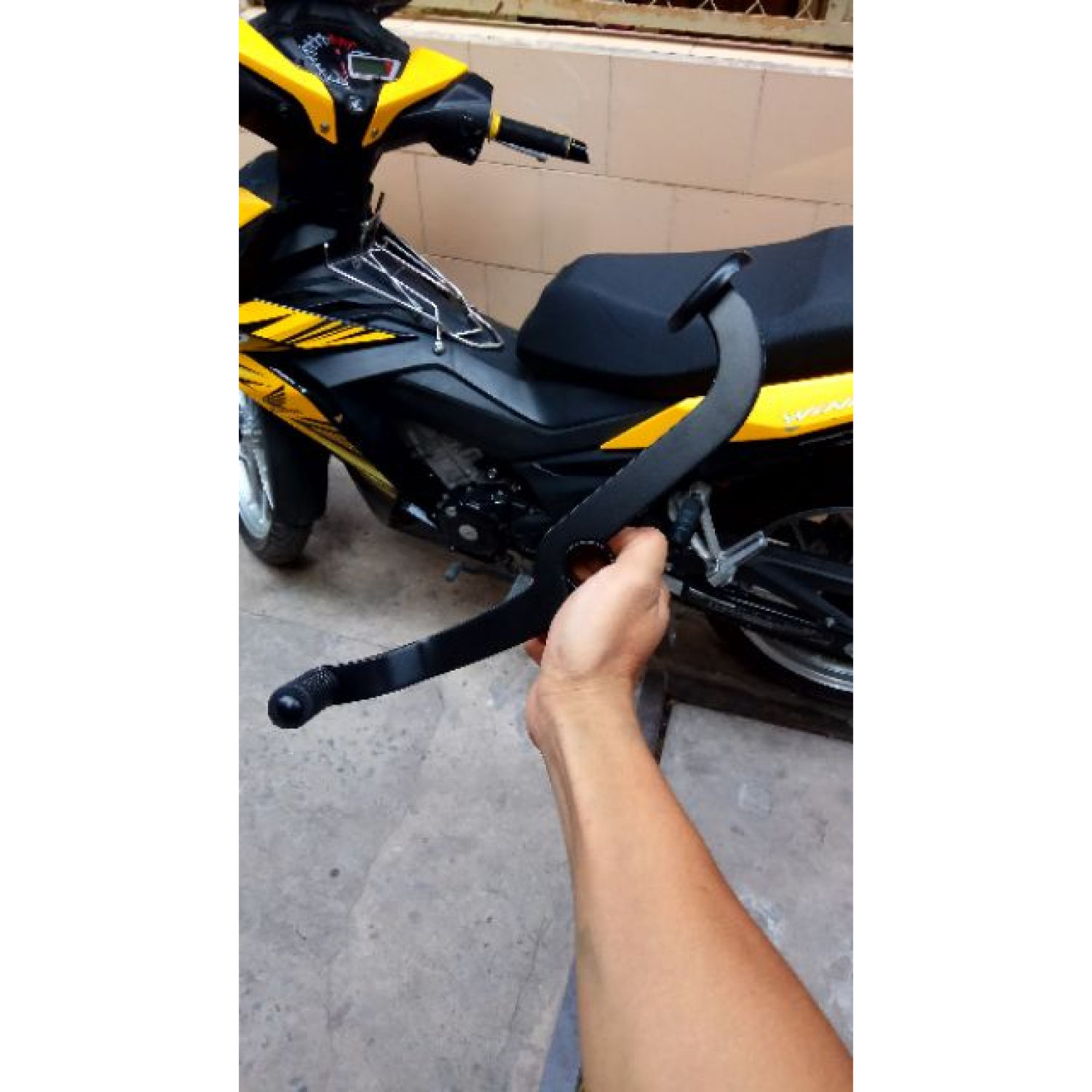 Cần số 2 chiều xe Winner 150 màu đen