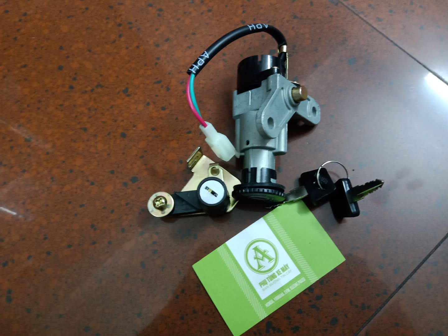 Bộ ổ khóa xe Sirius 2 dây ( xe Nhật )