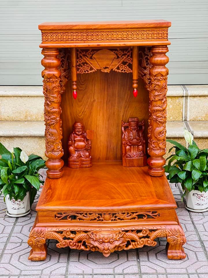 Ban thần tài gỗ hương đá kích thước ngang 61cm ngang 69 cm cao 100 cm