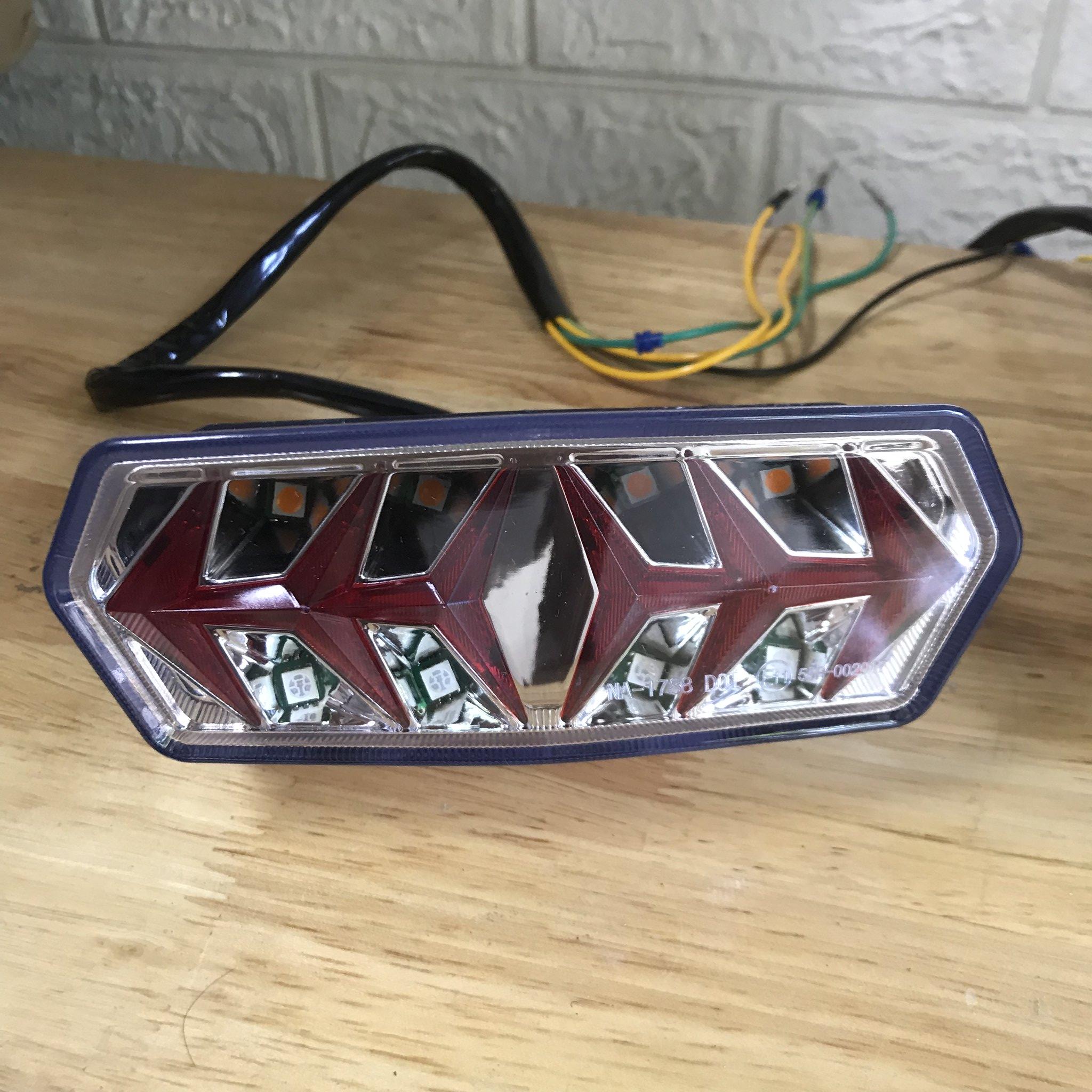 Đèn hậu kèm xi nhan MSX125