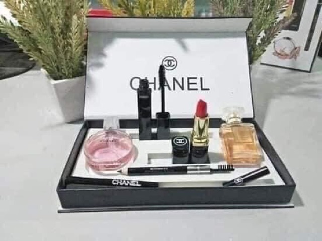 Bộ quà tặng trang điểm bộ 5 món
