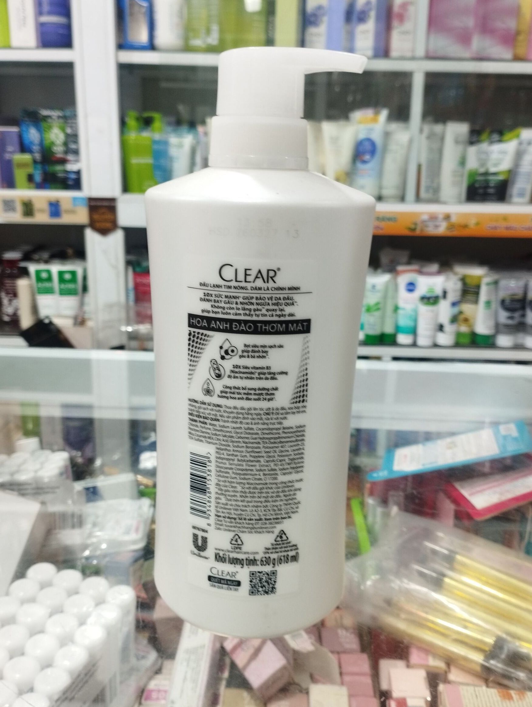 Dầu gội Clear hoa anh đào chai 630gr