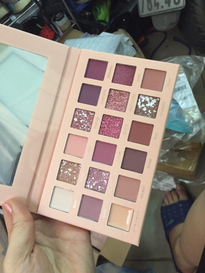Bảng phấn mắt NOVO 18 Ô CINDERELLA