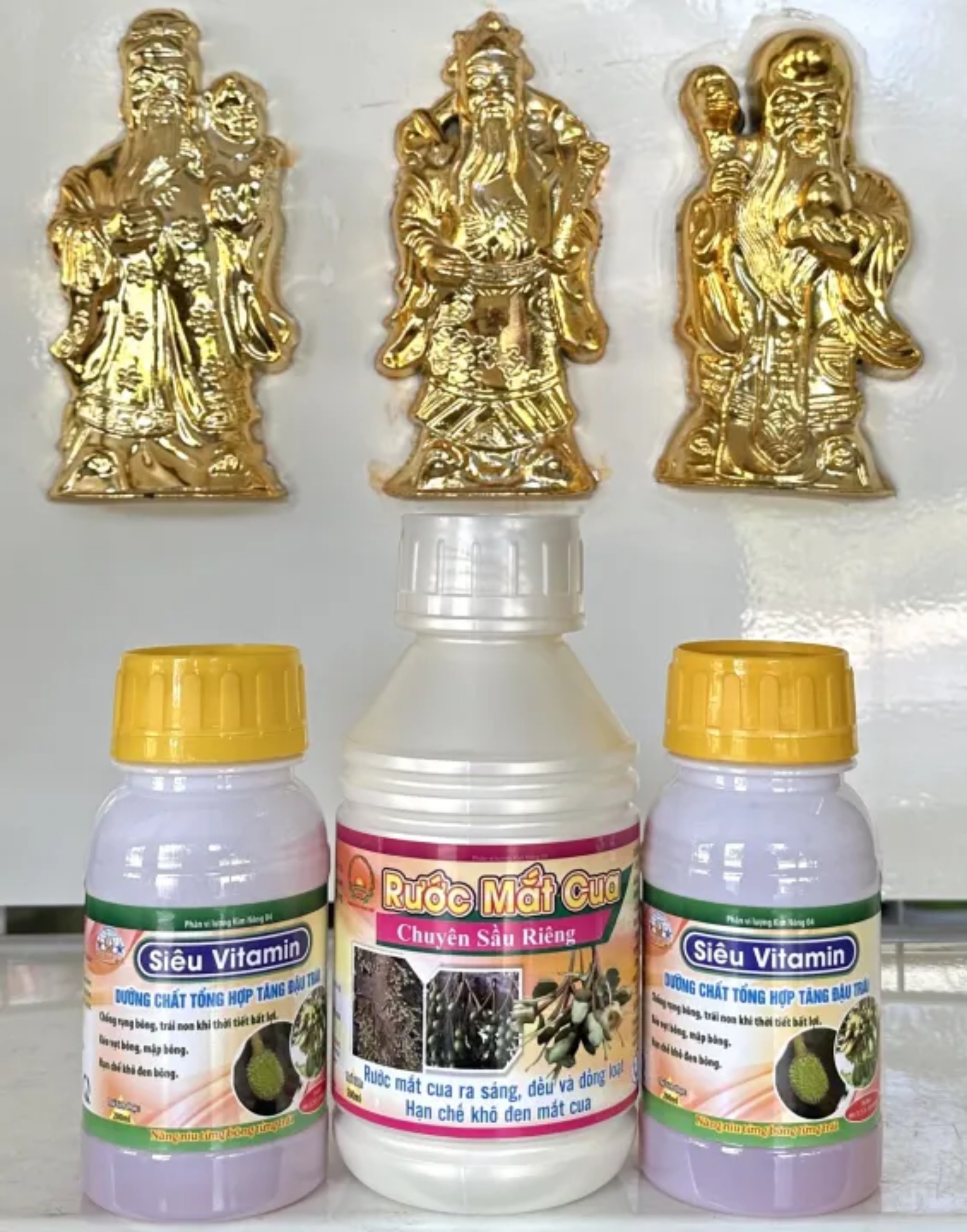 The combo of 1 bottle of sublingual and 2 bottles of super-vitamin fertilizer . it is evenly lighted, limited to dry black eyes. Anti-shedding-small fruit, limited dry black cotton, pull cotton, flare, fat cotton fertilizer.