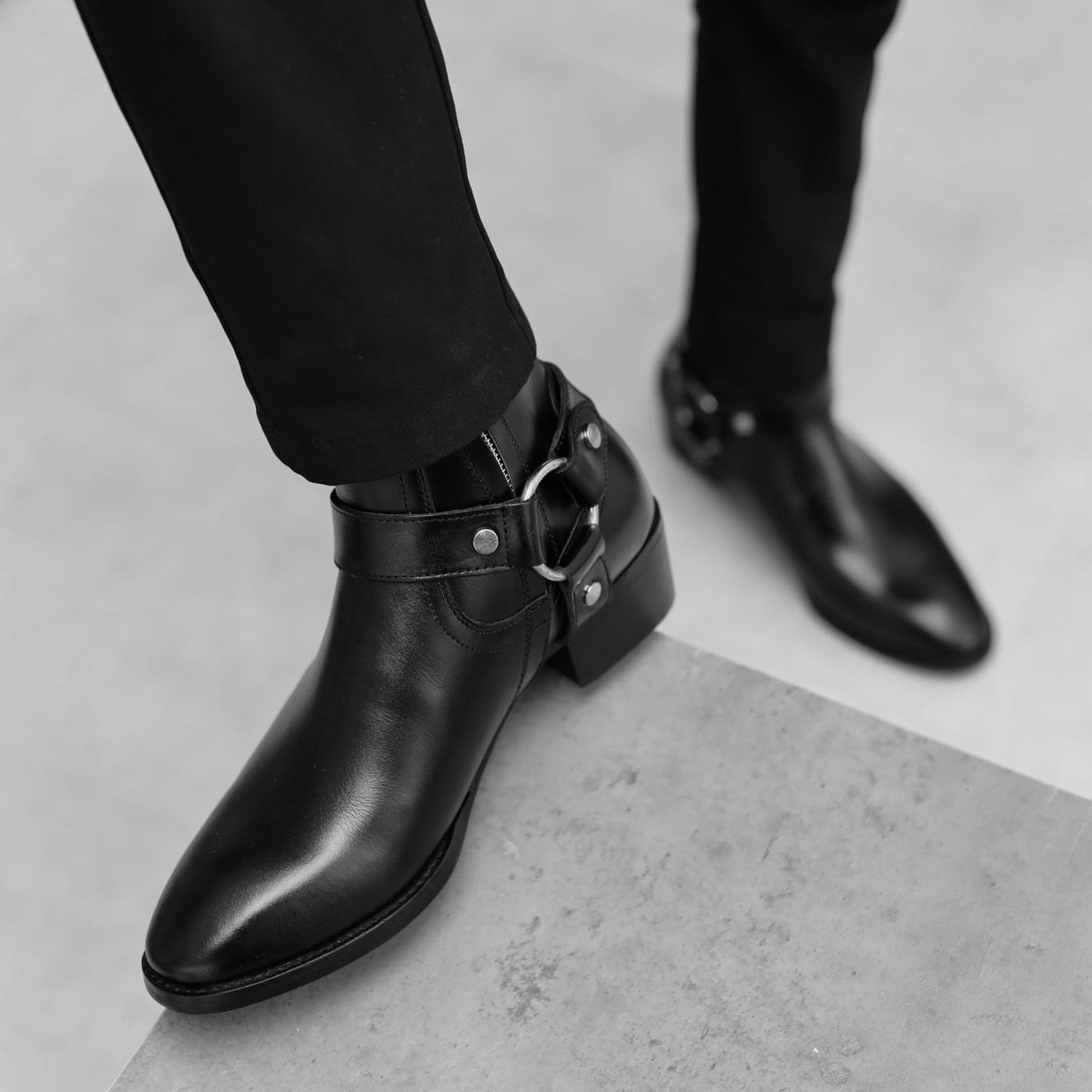 Giày Bốt Nam - Harness Boots Da Bò Đế Gỗ Tăng Chiều Cao 5Cm Màu Đen BH 12 Tháng