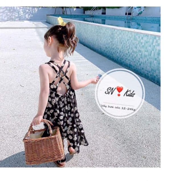 Váy hoa cúc họa mi đan dây lưng cho bé gái
