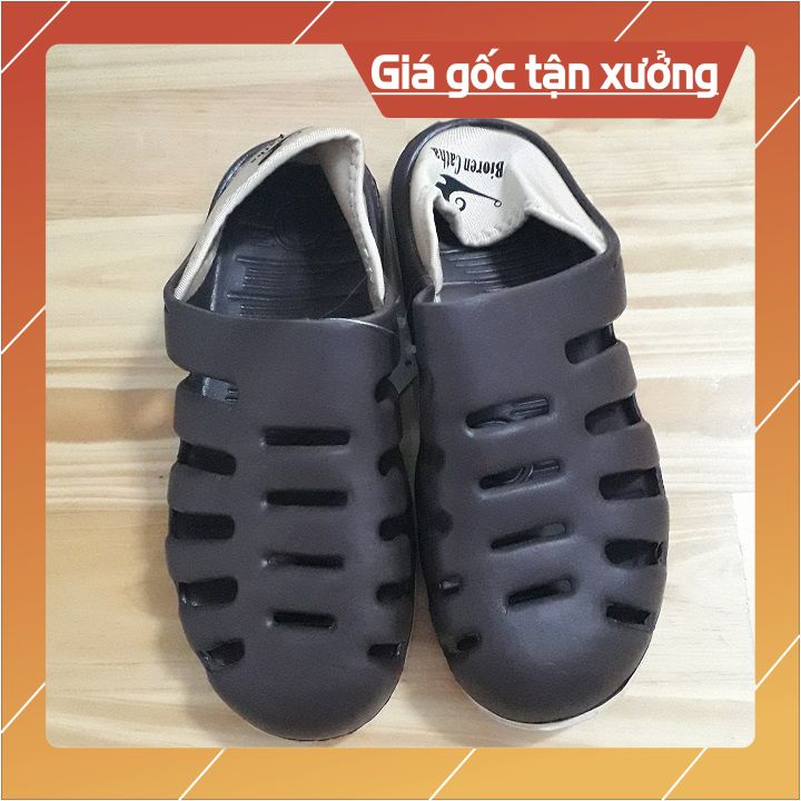 giay nhụa đi mưa