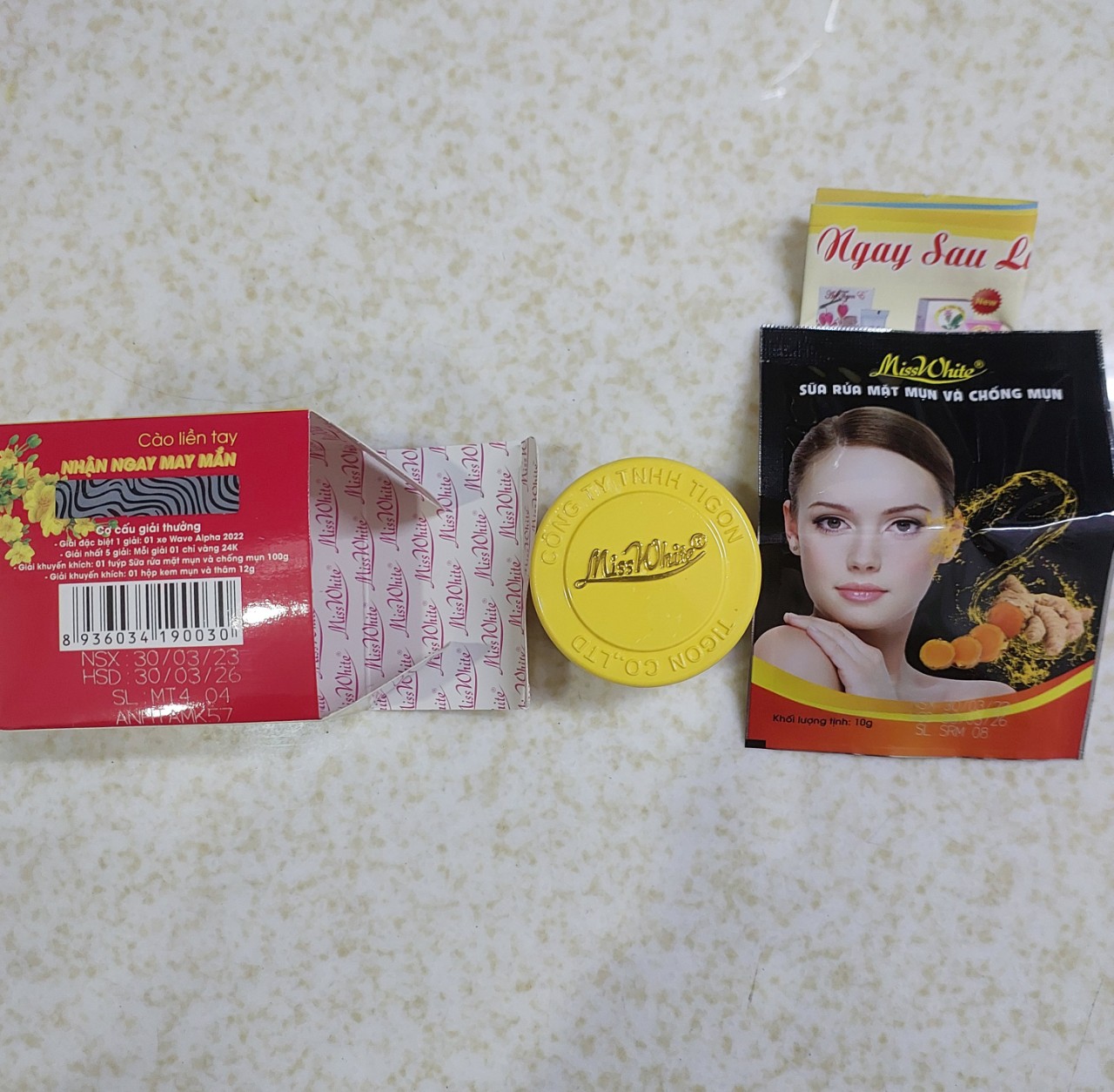 Kem mụn và thâm Miss white 12g