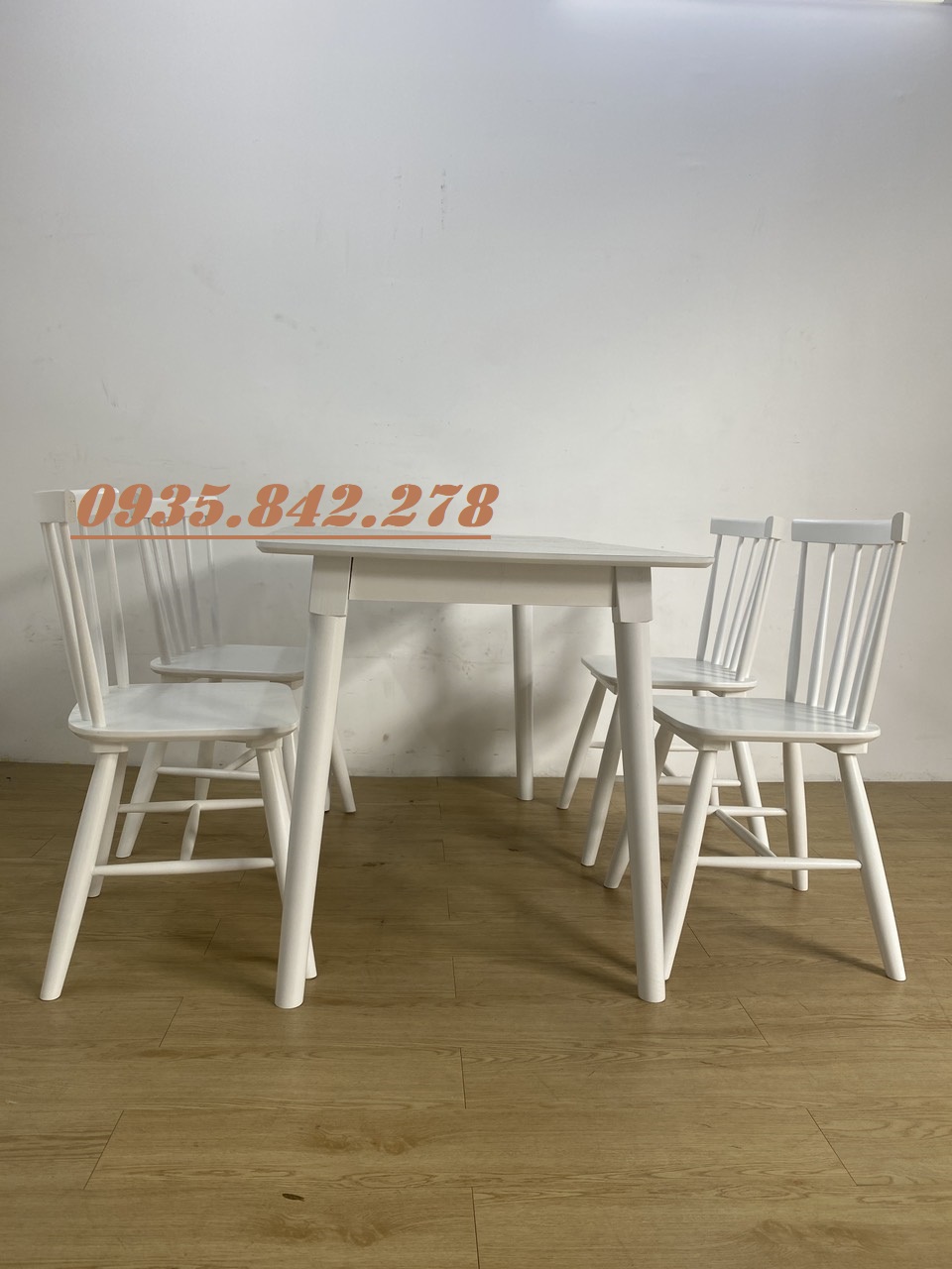 Bộ bàn ăn 4 ghế 7 nan gỗ cao su 1m2x60