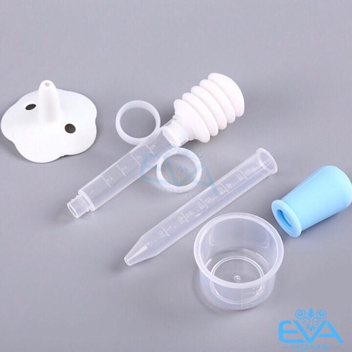 [HCM]Bộ 2 Dụng Cụ Uống Thuốc Kèm Ly Cho Bé