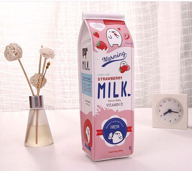 Bóp viết học sinh hoạ tiết bình sữa MILK, chất liệu pu không thấm nước kích thước 20* 5 cm SakuraShop