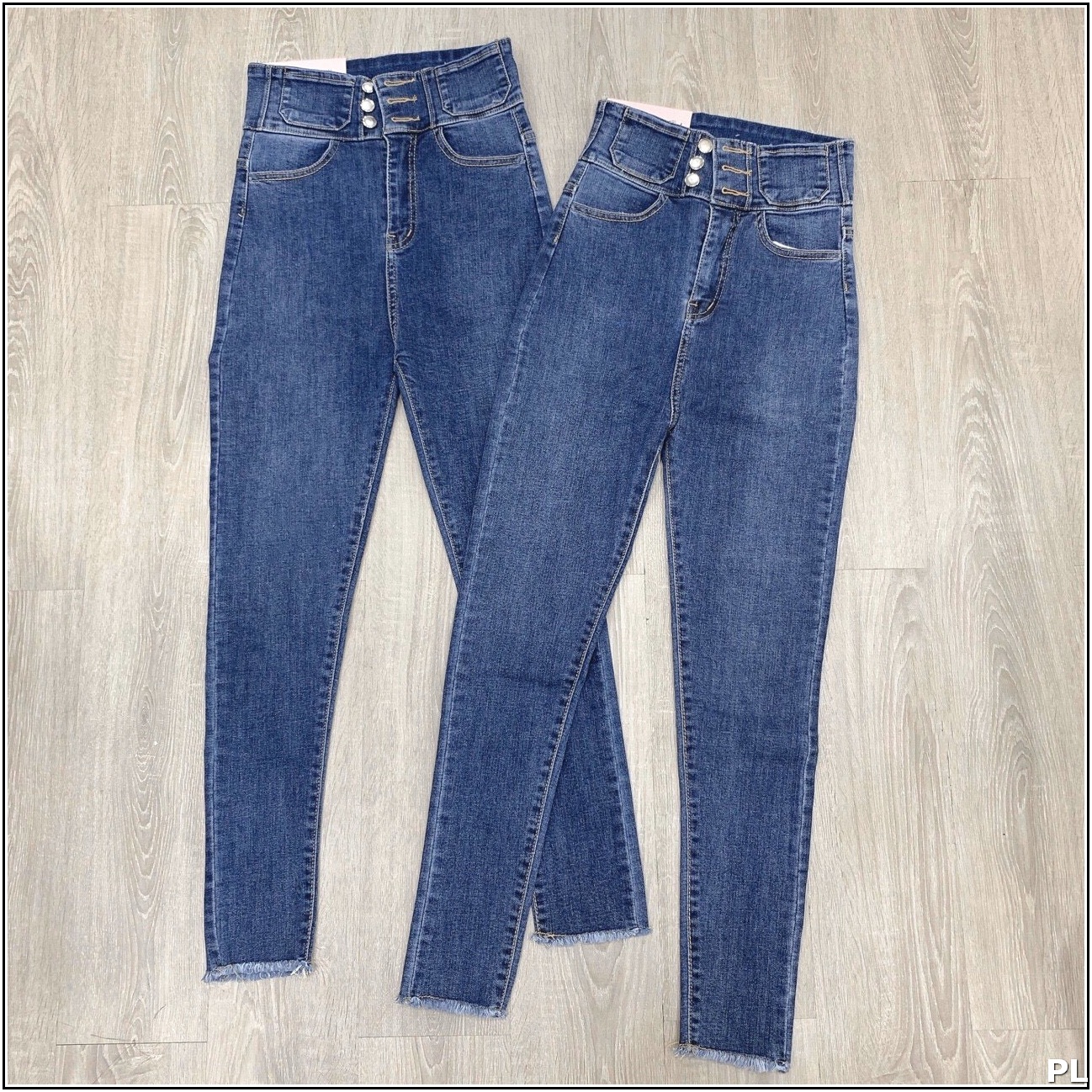 Quần jean nữ lưng siêu cao PHỐI 3 CÚC TRƯỚC  MÀU XANH   (jean giãn tốt size 26 tới 30) s1 185 -t6