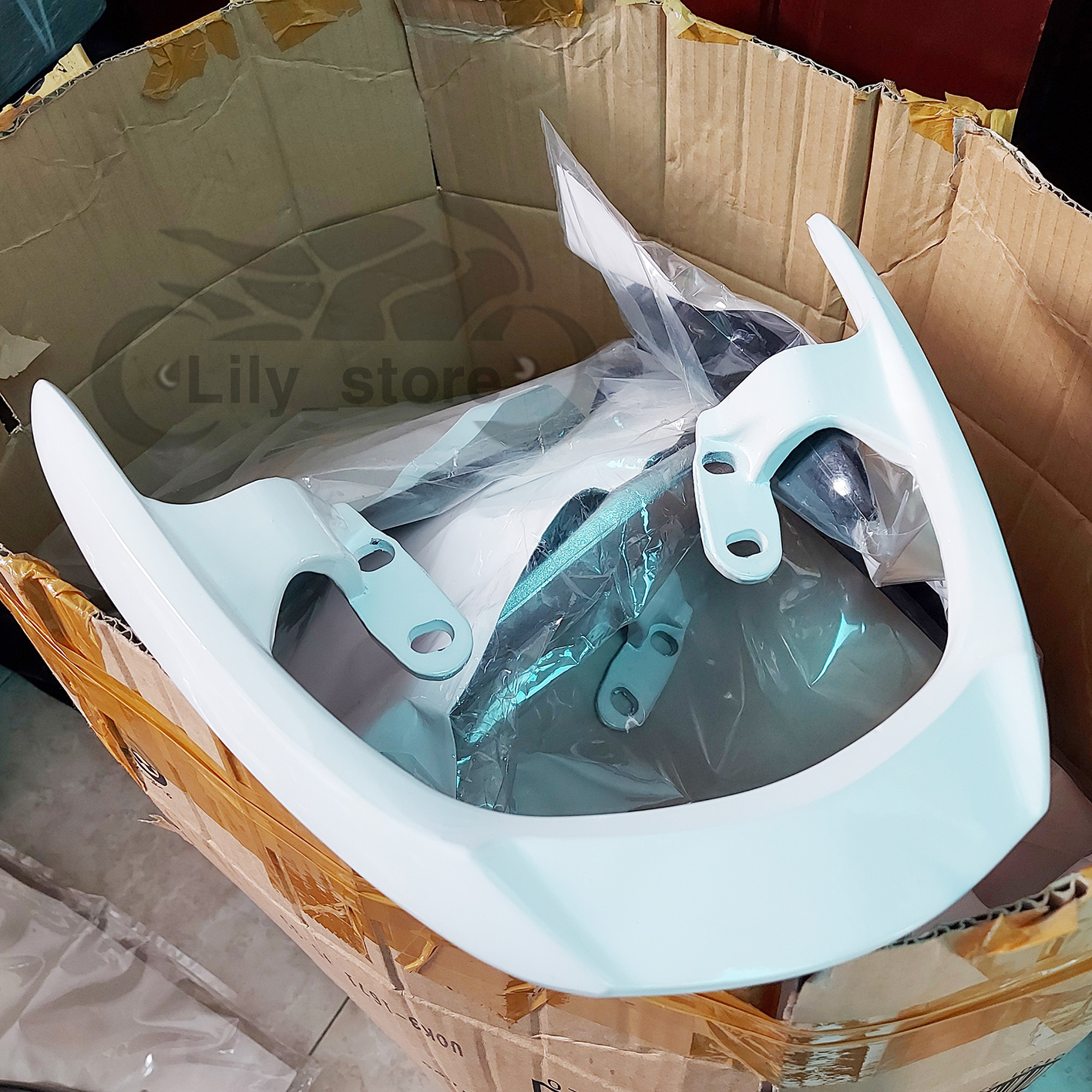 Cảng sau gắn Sirius kiểu Mio