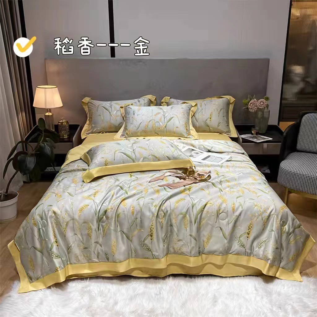 Thai Silk Summer-Autumn Blankets Are Good Quality, with Rich Patterns.