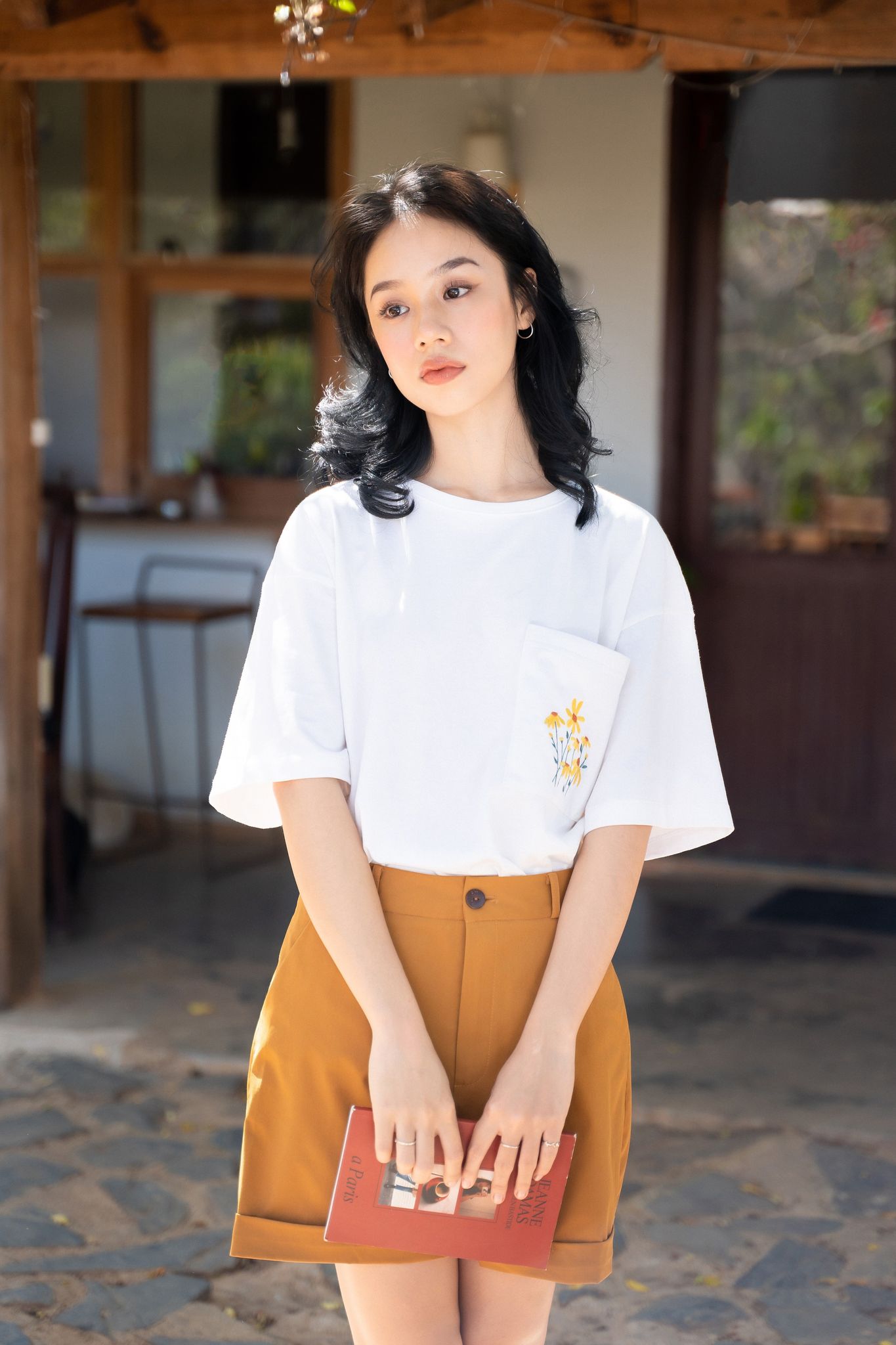 Áo Thun Thêu Daisy[Madelen]
