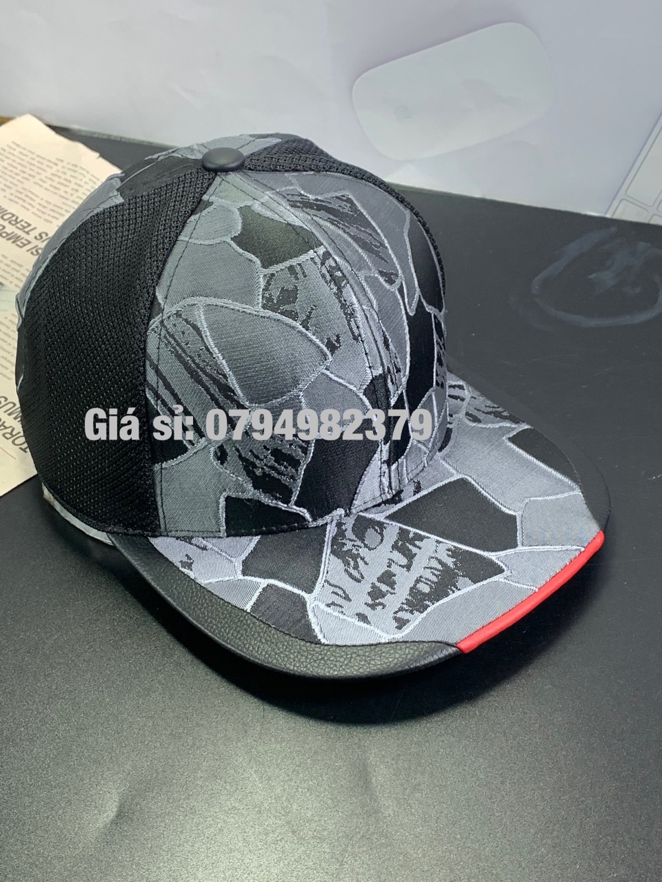 Nón snapback đơn giản (ĐT Store)