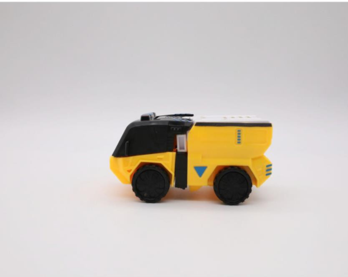 Oto biến hình thành Robot