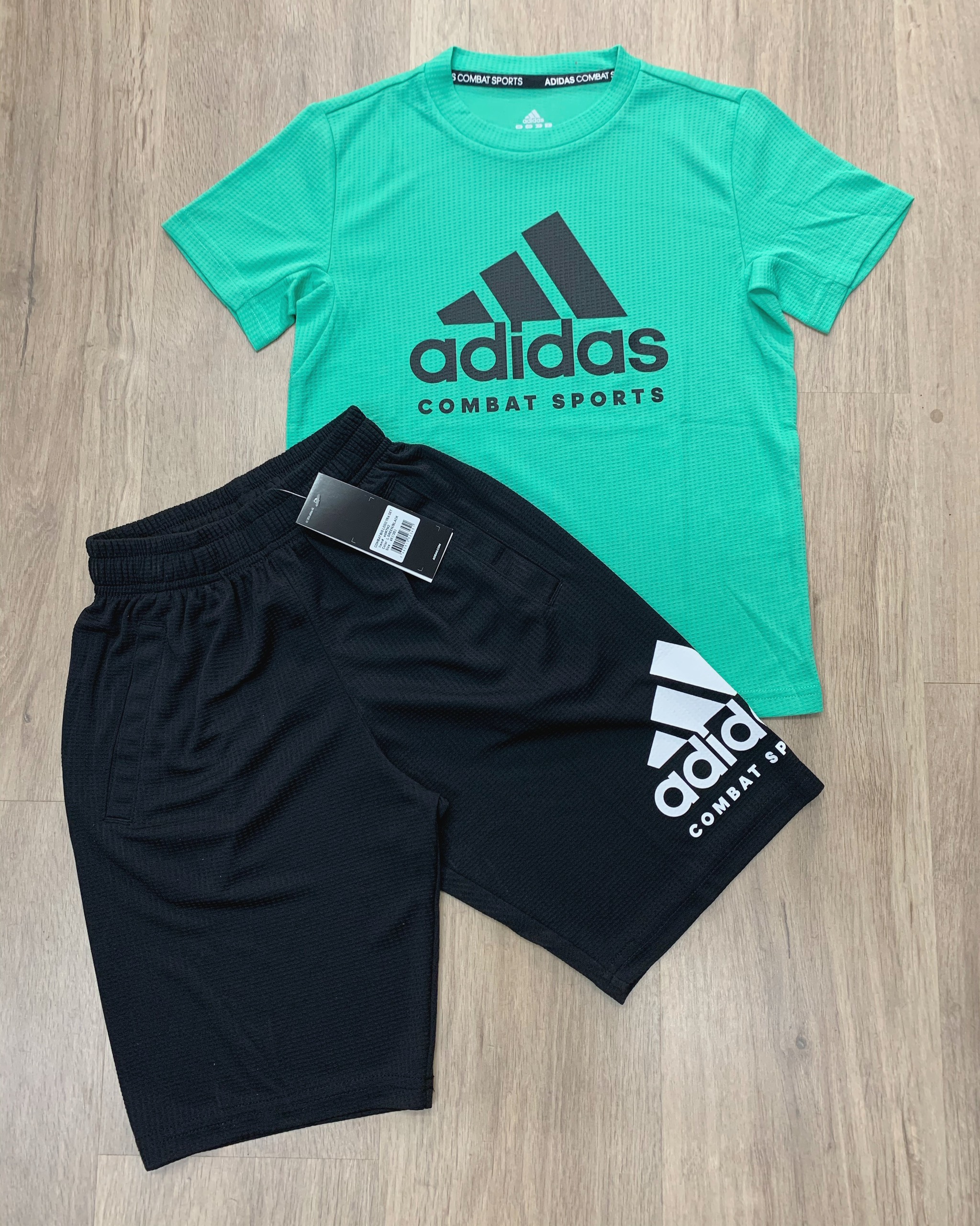Bộ quần áo trẻ con Adidas Combat active traset ADIKTW1