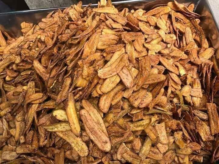 CHUỐI SẤY MÈ GỪNG 500G