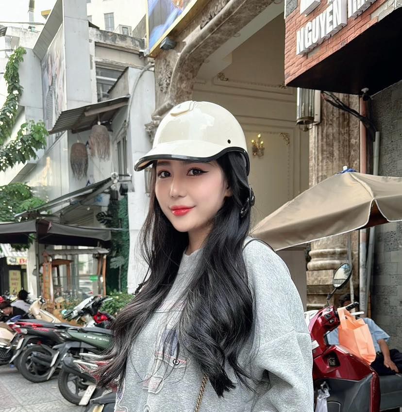 Mũ bảo hiểm lưỡi trai Brabus chính hãng
