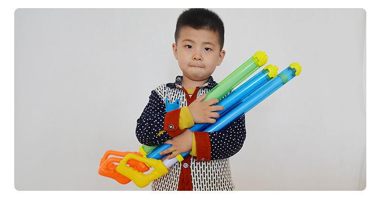 Gậy xịt phun nước đồ chơi cho bé