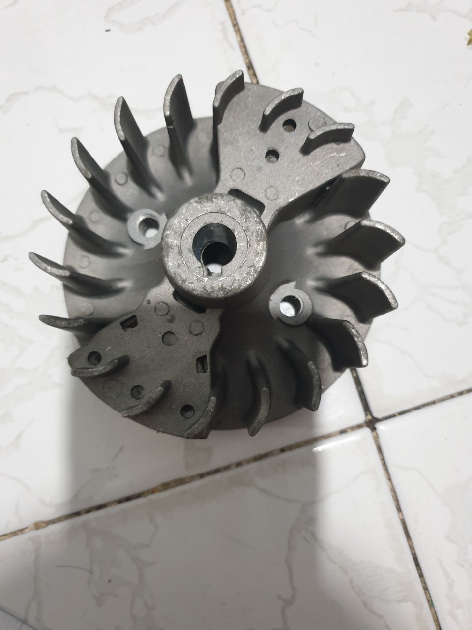[HCM]Mâm lửa (vô lăng) máy cắt cỏ 2 thì