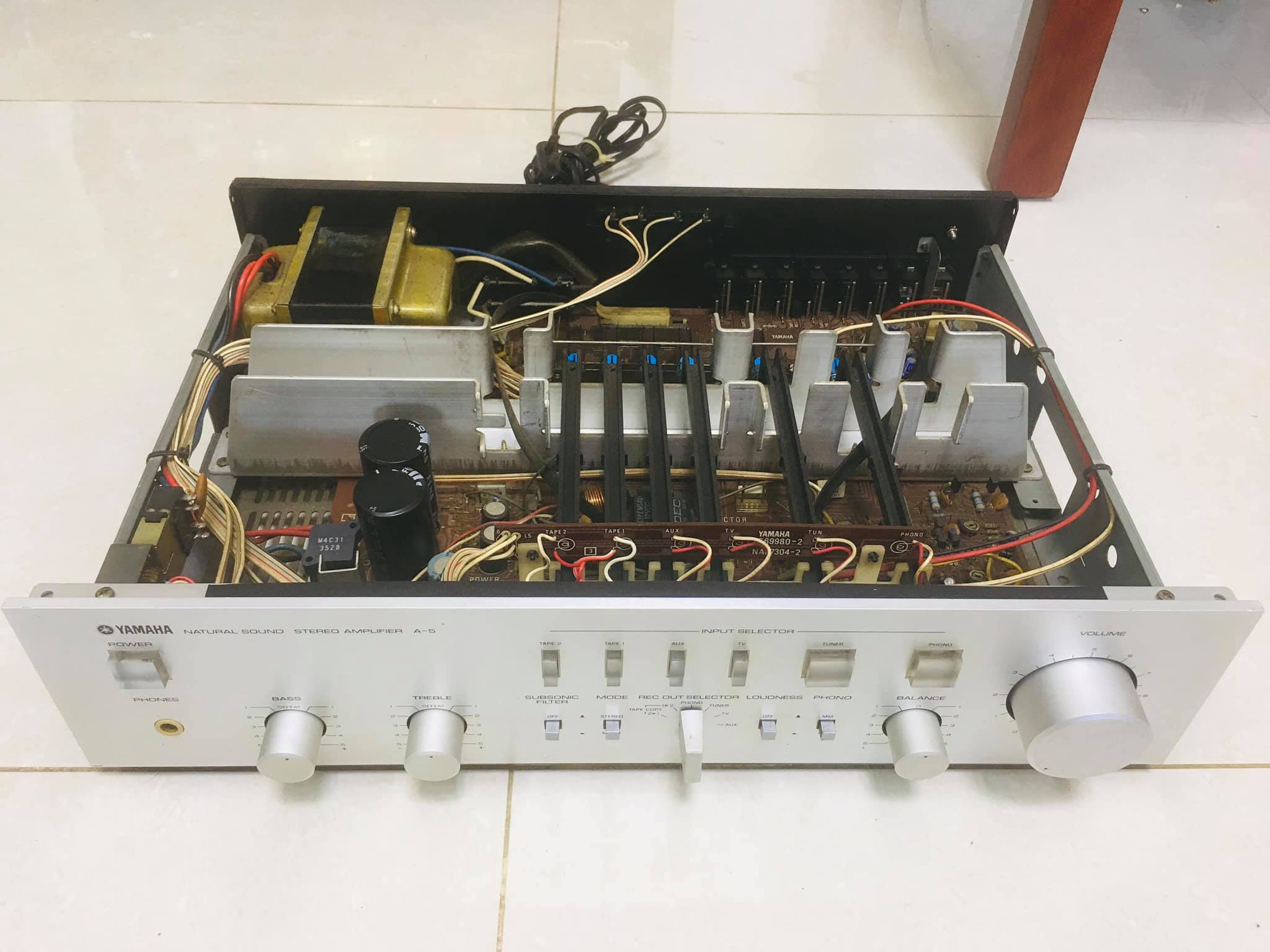 Amply Yamaha A5