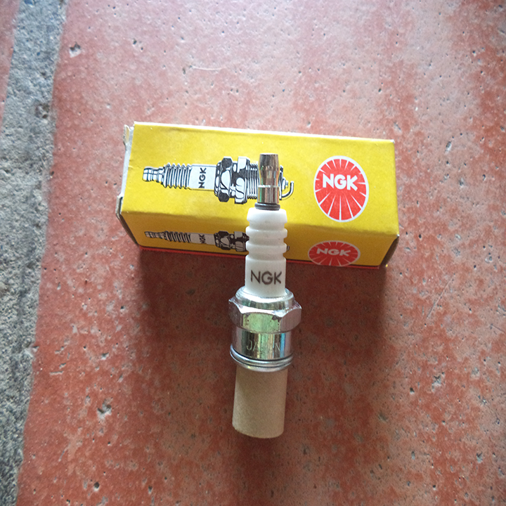 Bugi NGK 2 thì máy cắt cỏ,máy cưa gỗ,máy phát điện,máy đầm ( mã BM6A)