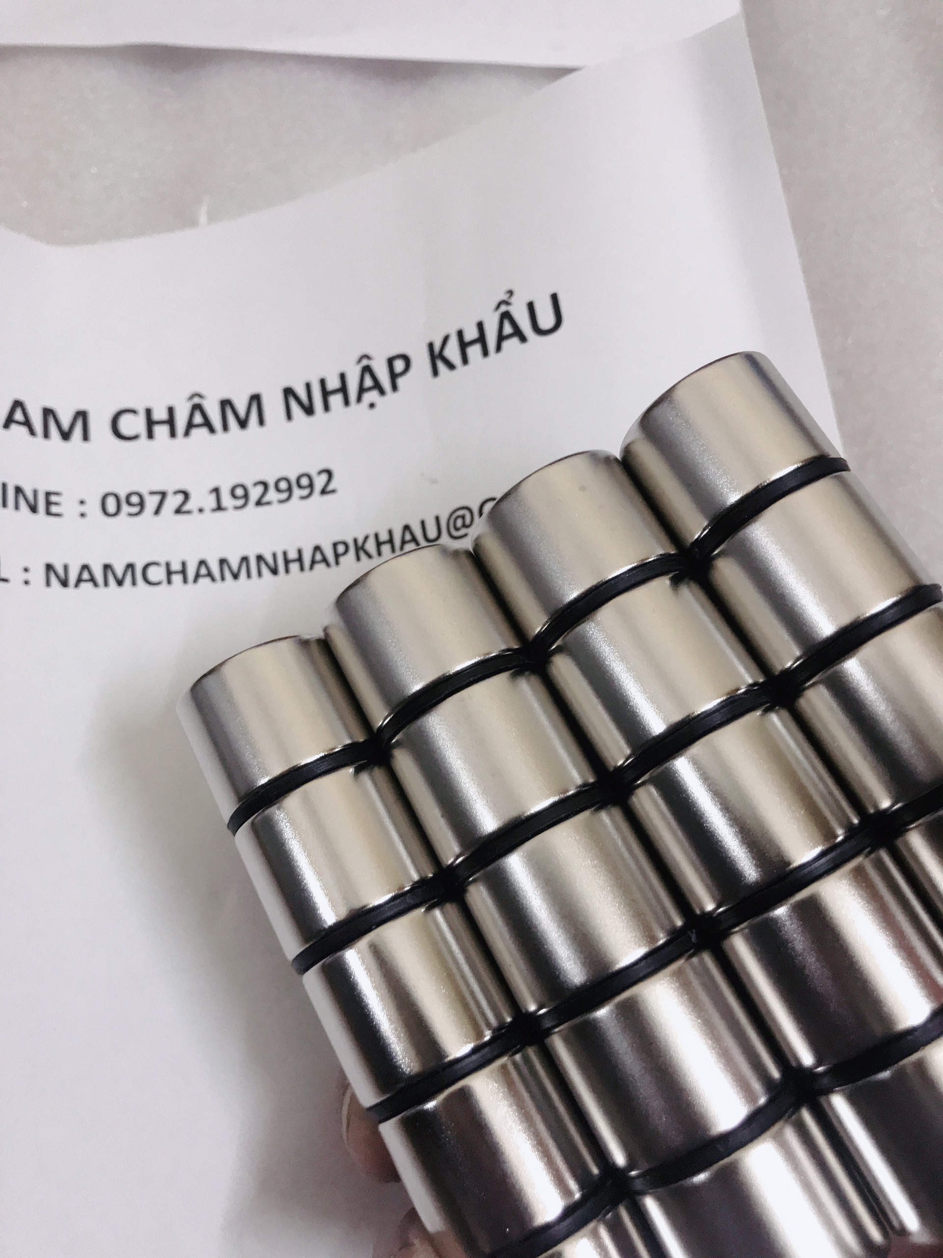 Nam châm hình trụ 20x15mm nam châm đất hiếm