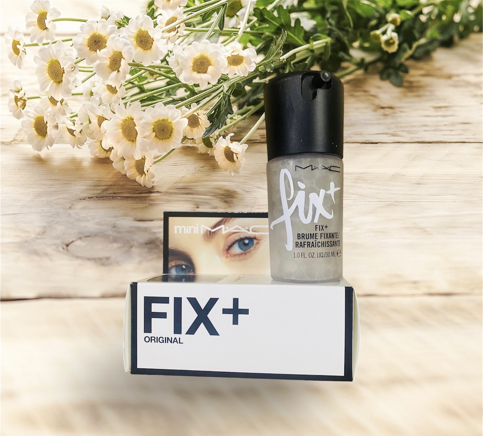 ET XỊT MAKEUP KHOÁ NỀN 30mL + KEM NỀN MAC STUDIO 5mL