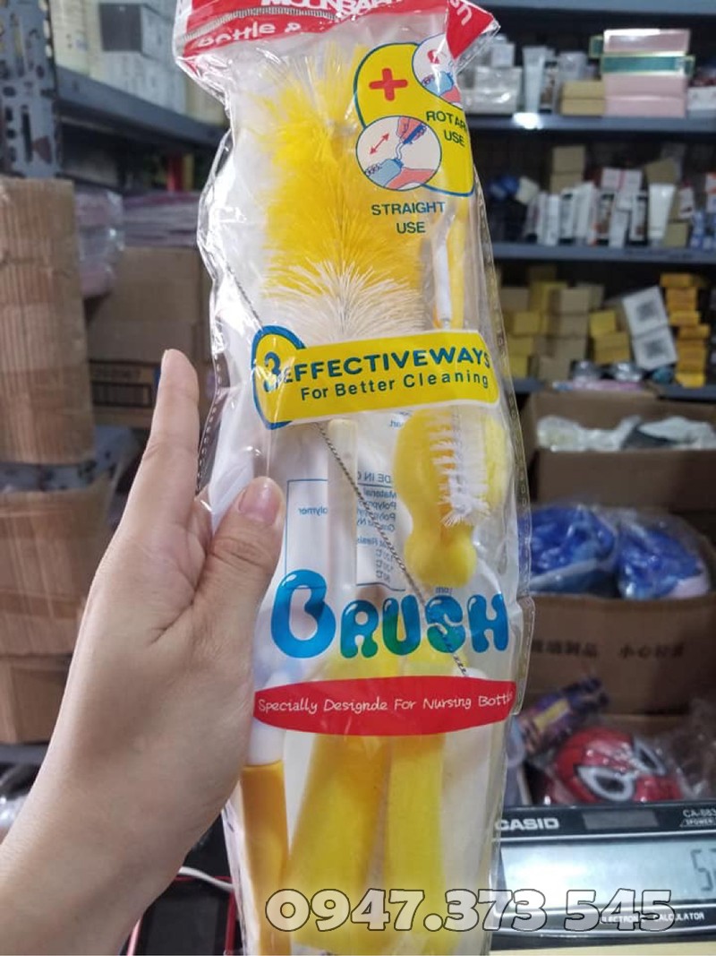 Bộ cọ bình sữa 4 chi tiết cho bé