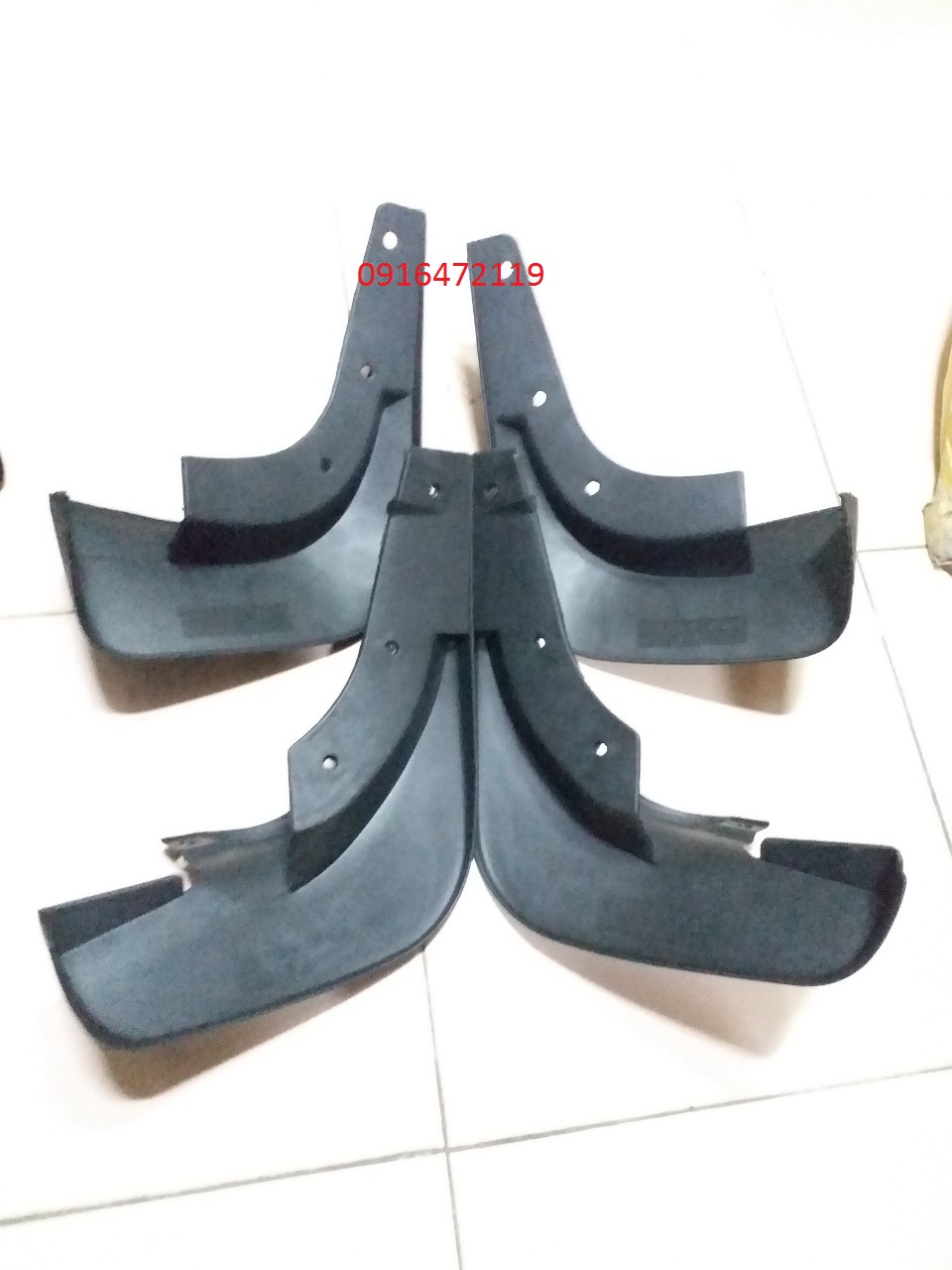 Bộ chắn bùn xe Ford Laser & Mazda 323 từ đời 2000 trở lên.