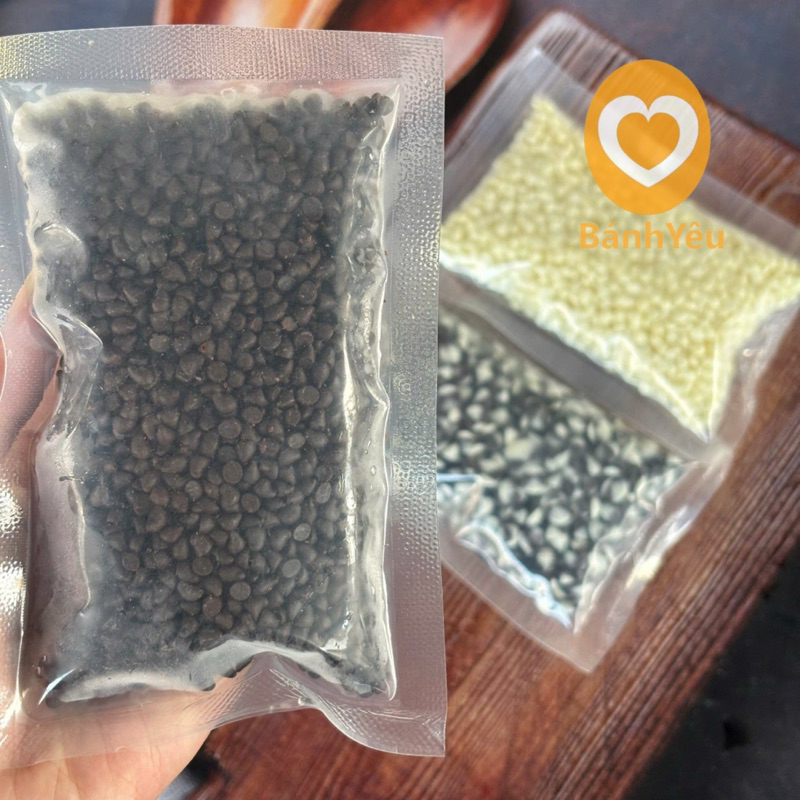 Socola chip đen chia lẻ 100g puratos/ Van houten