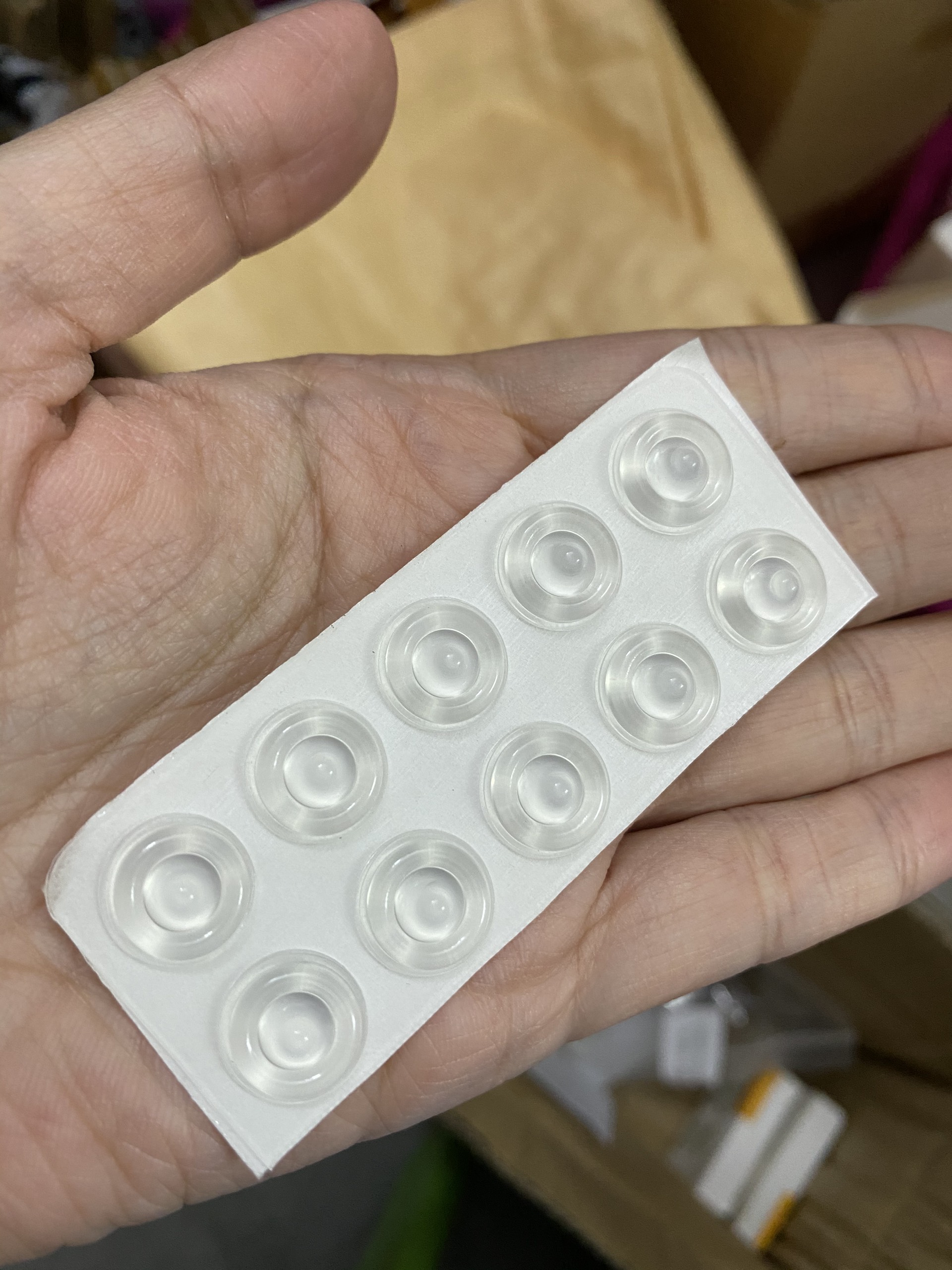 Set 10 Miếng Silicone Dán Chống Va Đập, Giảm Chấn Cho Cánh Cửa Tủ, Bọc chân ghế tránh trầy nền