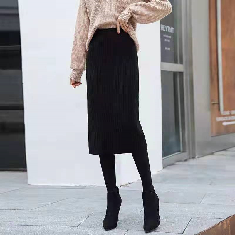 2023 New Women's Design Niche V-Neck Knitted Cardigan Short Green Flower Sweater Women's Long-Sleeved Jacket