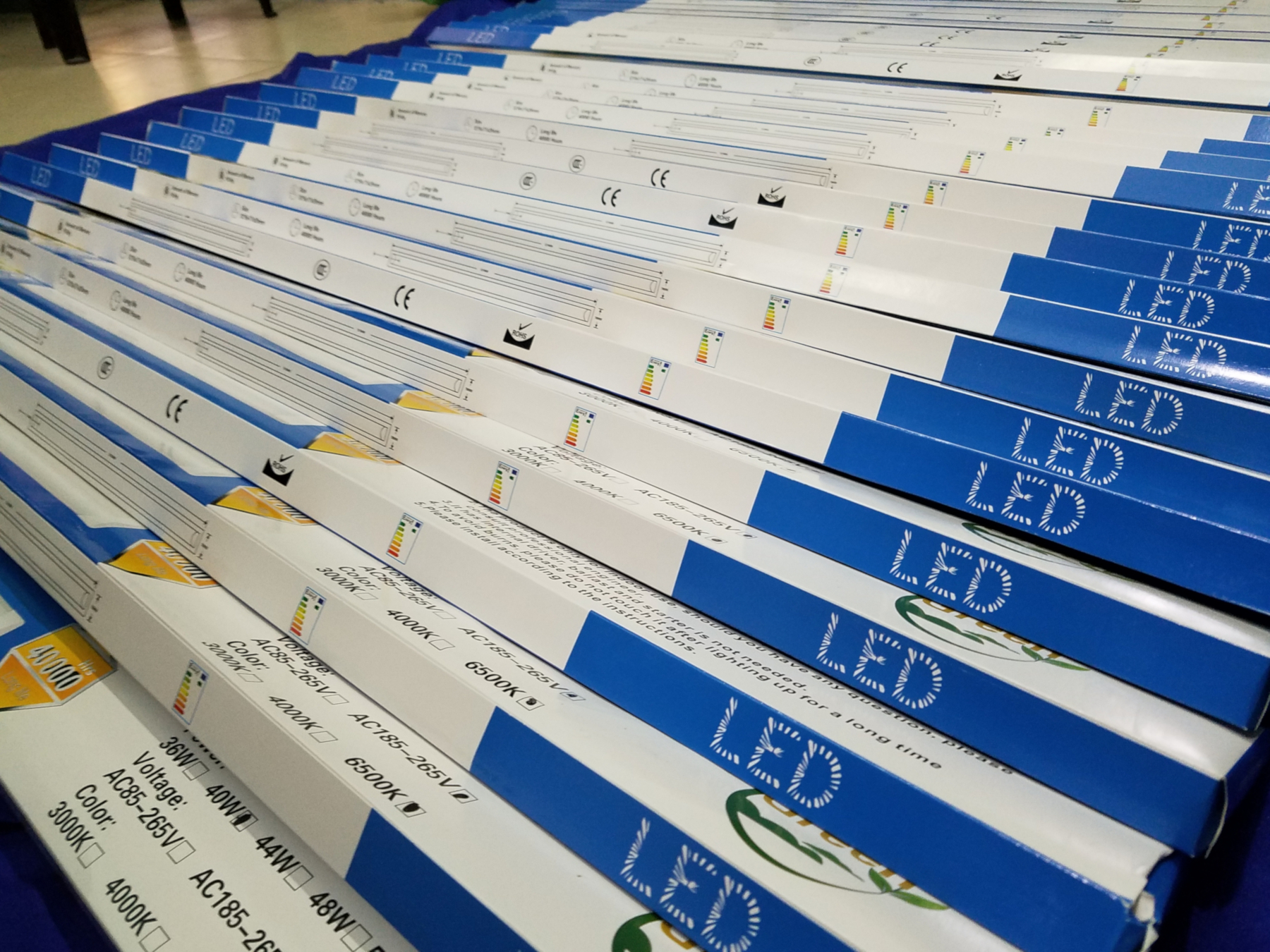 COMBO 20 BÓNG ĐÈN TUÝP LED BÁN NGUYỆT 40W - 1m2