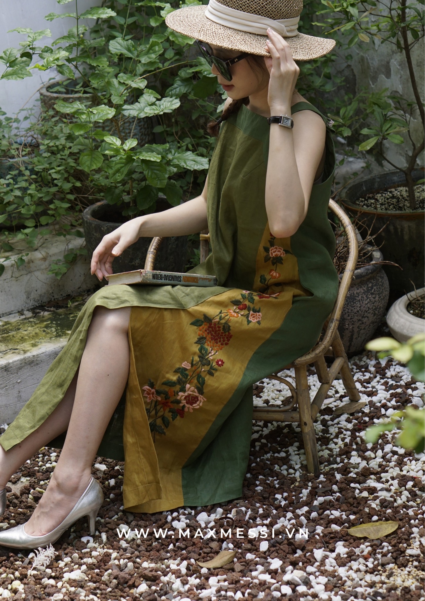 Đầm linen phối màu thêu tay SAHARA- MaxMessi