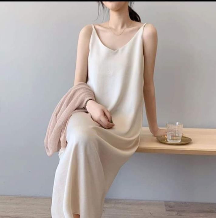 Đầm trơn 2 dây lụa-qh