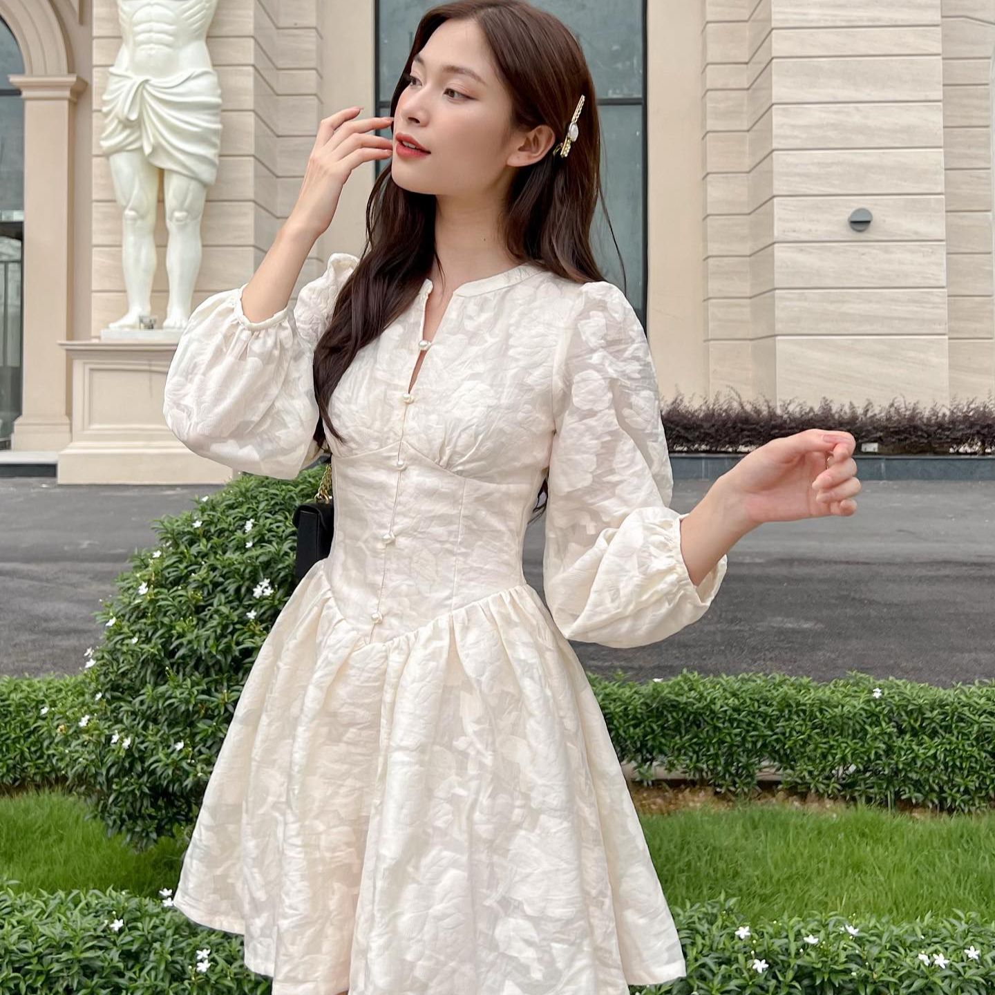 Đầm ROLINA - Đầm cổ trụ tay dài