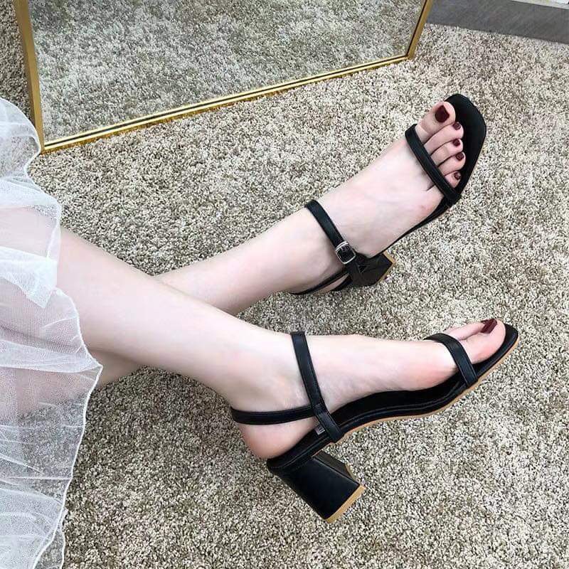 Sandal đế vuông 5p  2 màu đen và kem