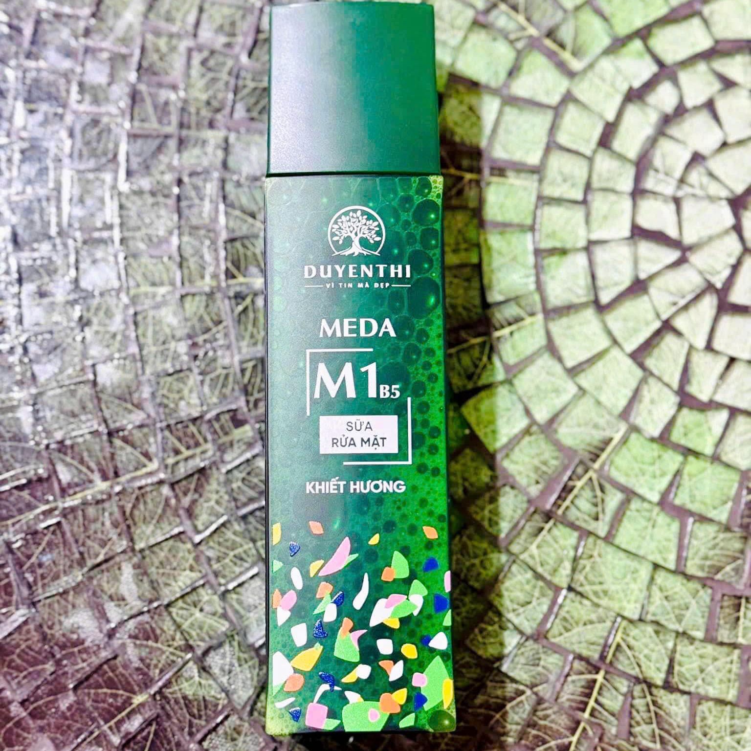 Sữa Rửa Mặt Duyên Thị Khiết Hương Bách Y Sâm 180ML
