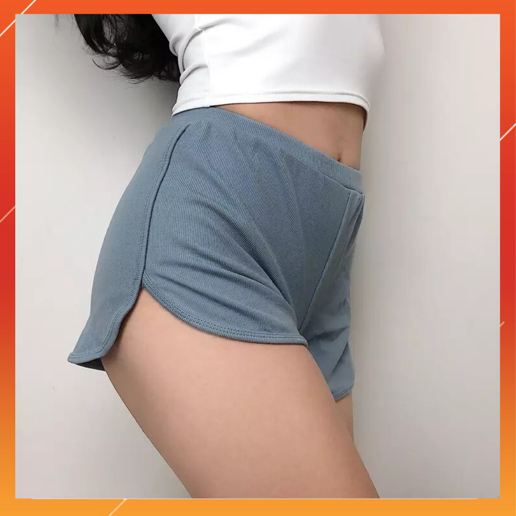 Quần đùi nữ dáng thể thao