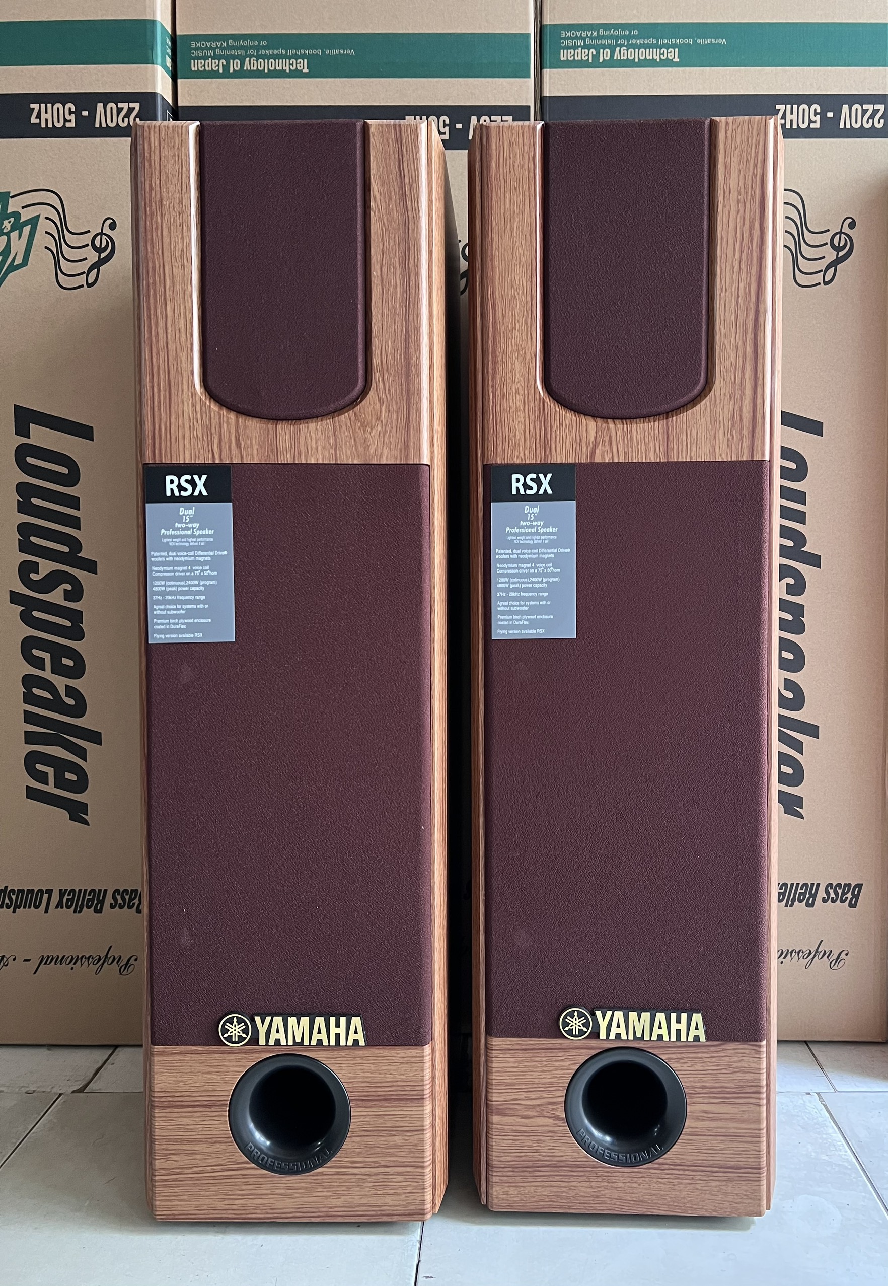 Loa đứng karaoke YAMAHA RSX - 338- 2 tấc