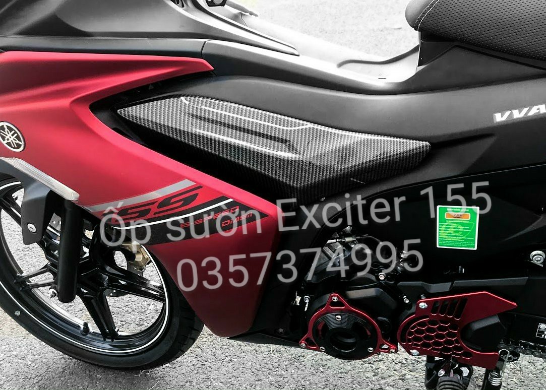 Ốp sườn (Ốp hông) CARBON Exciter 155