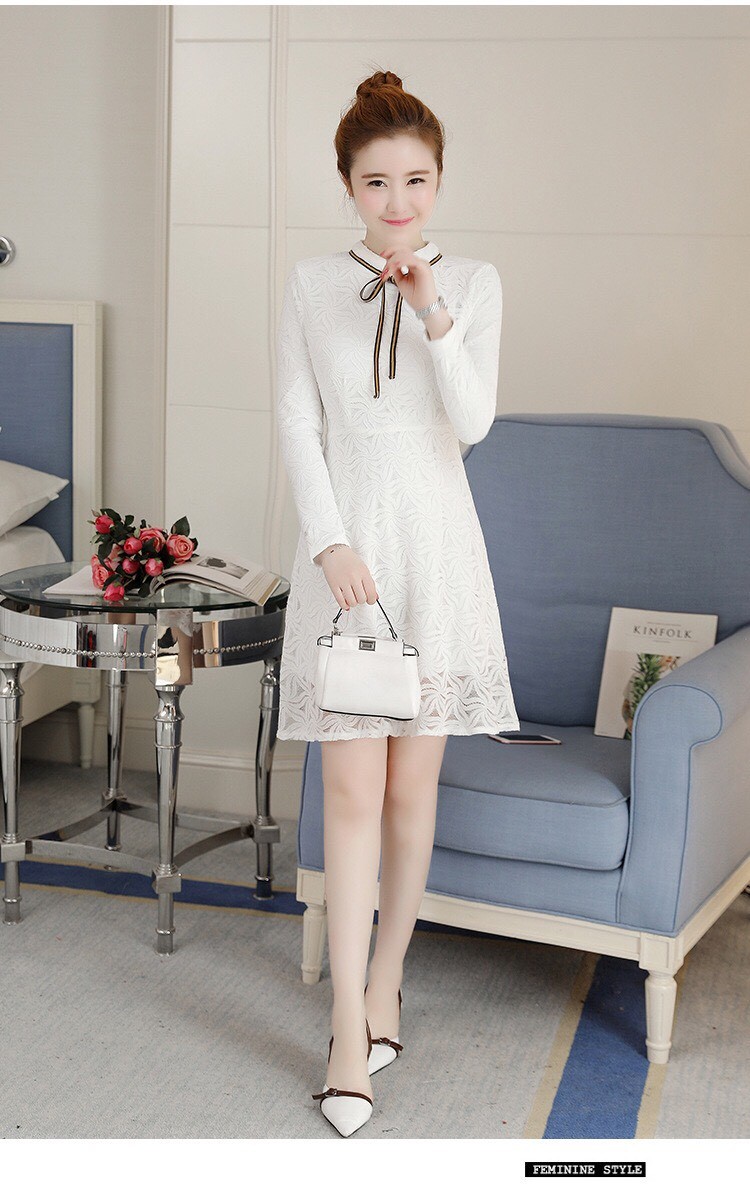 Váy ren cổ nơ xinh xắn