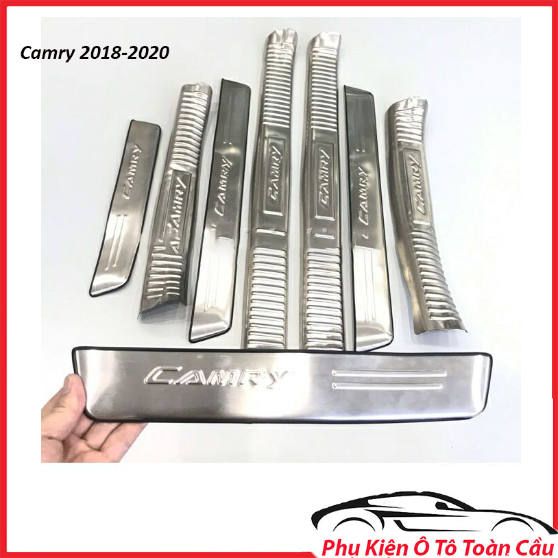 Bộ 4 nẹp bước chân trong ngoài xe toyota camry 2018-2020 inox cao cấp